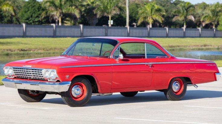 1962 Chevrolet Bel Air, piros bubble top, balról