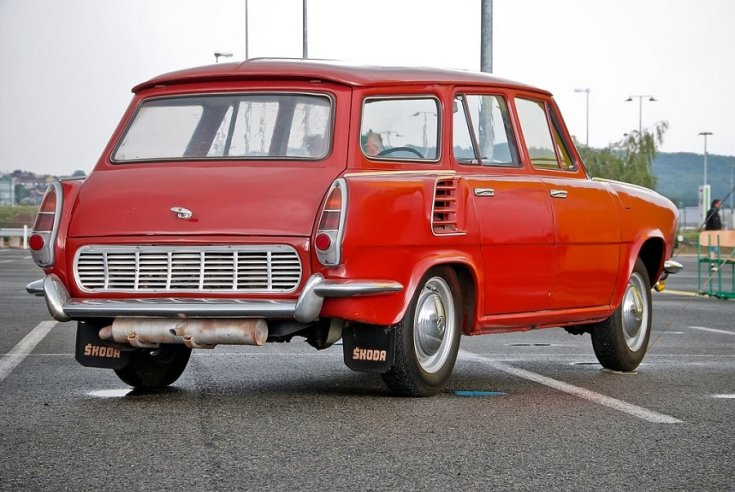 Skoda 990 Hajaja kombi fara