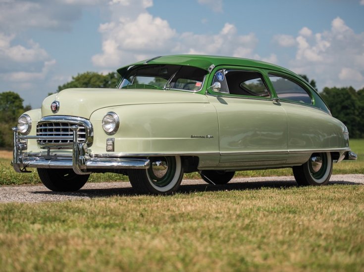 1950 Nash Airflyte Statesman, kéttónusú zöld, kétajtós fastback sedanette, elölnézet, oldalnézet, balról, alulról fotózva