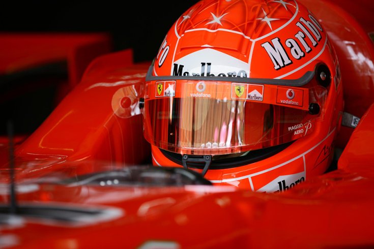 Michael Schumacher a Ferrariban ülve közelről