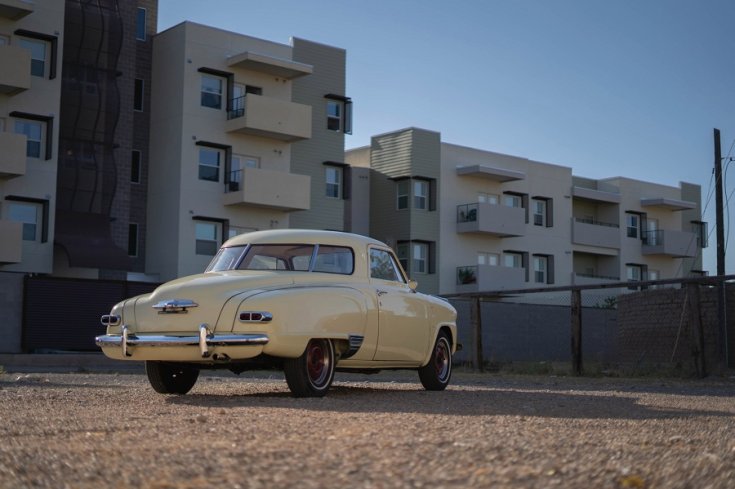 1948 Studebaker Champion Starlight kupé, hátulról
