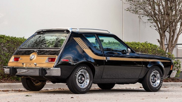 1974 AMC Gremlin X, fekete 2 ajtós hatchback fara