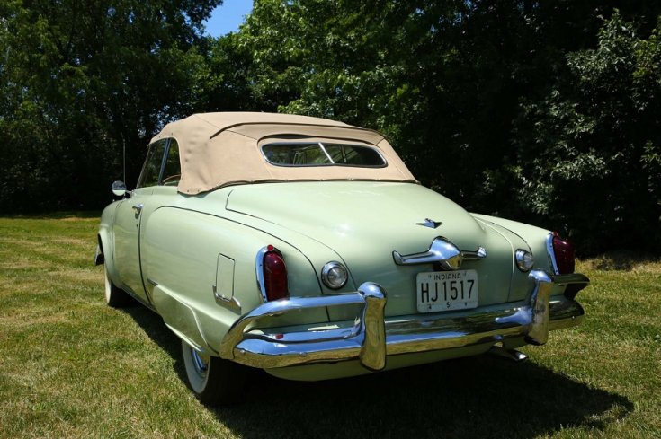1951 Studebaker Commander, zöld kabrió, hátulnézet