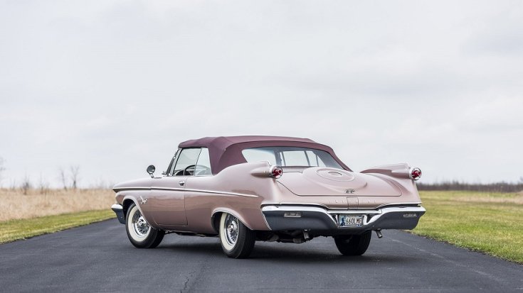 1960 Imperial Crown, lila kabrió feneke balról