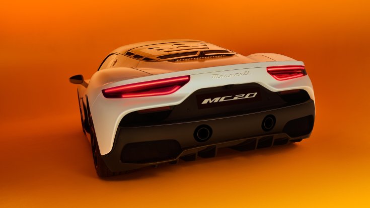 Maserati MC20 hátulról