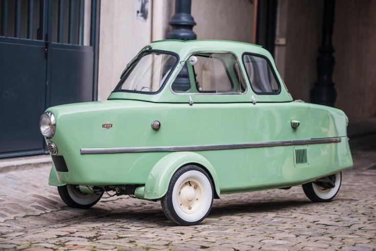 1956 Inter 175A Berline, almazöld buborékautó, elölnézet