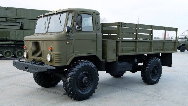 GAZ 66, katonai platós kivitel