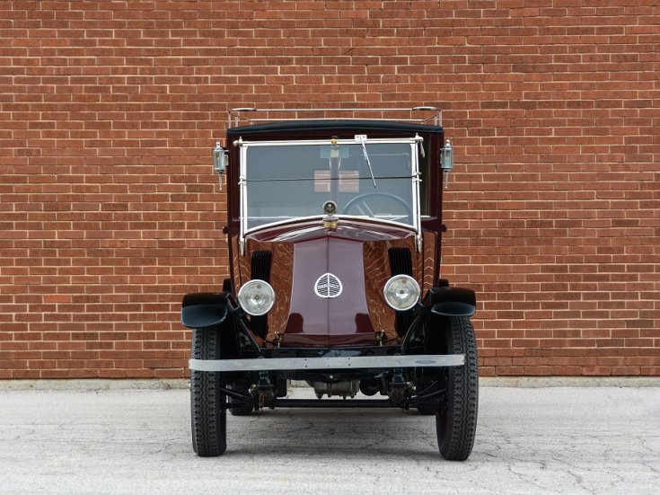 1924 Renault Type NN Town Car Labourdette, bordó limuzin, elölnézet, szemből, alulról fotózva