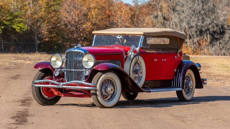 1932 Duesenberg Model J, piros kabrió limuzin eleje