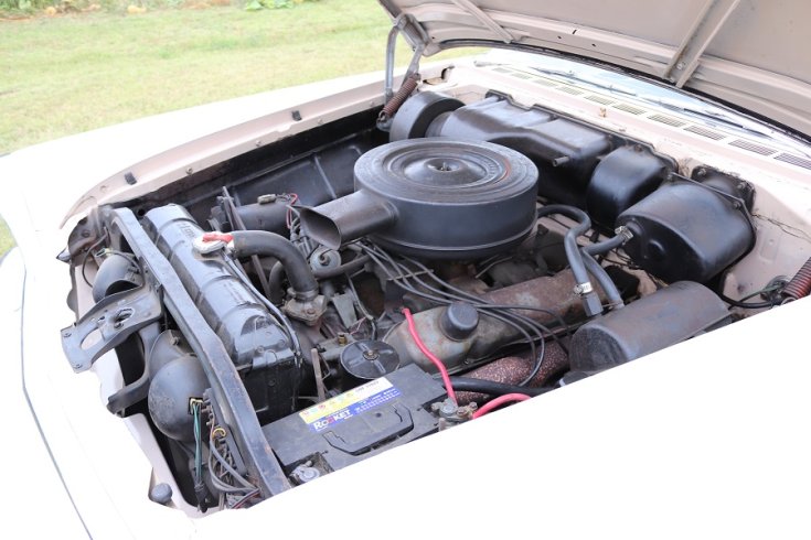 1958 DeSoto Firesweep, motortér, elölnézet