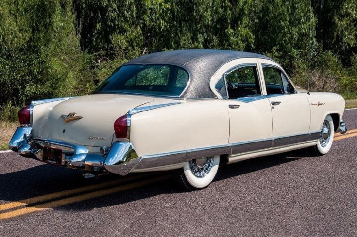 1953 Kaiser Dragon, fehér landau tetős limuzin, hátulnézet