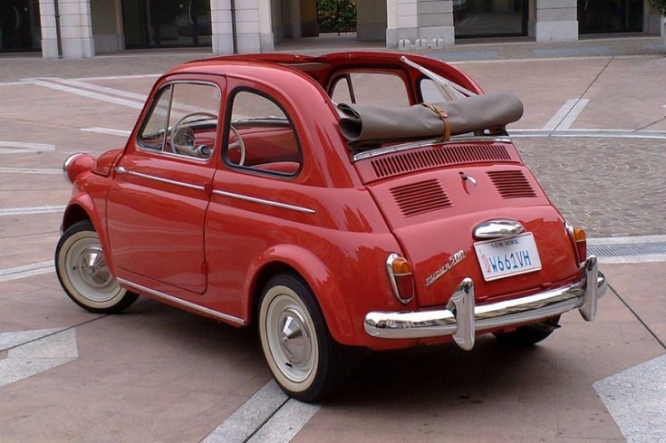 1959 Fiat La Nouva 500, vörös, hátulnézet