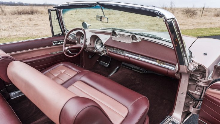 1960 Imperial Crown műszerfala, jobbról előre