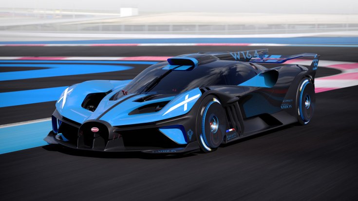 Bugatti Bolide egy versenypályán féloldalról