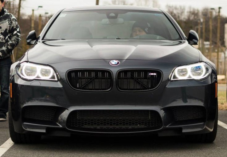fekete BMW
