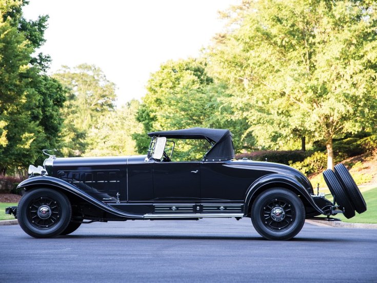 1931 Cadillac Series 452 V16, fekete roadster, oldalnézet, balról