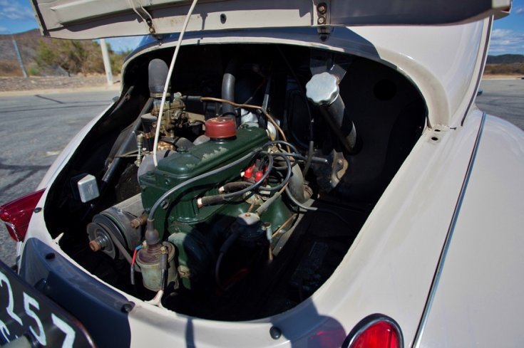 Renault 4CV, motortér, hátulnézet, oldalnézet, jobbról