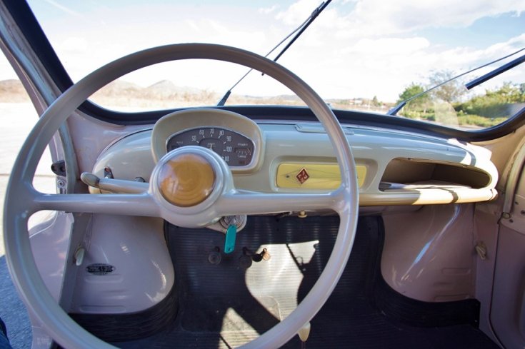 1960 Renault 4CV, műszerfal, elölnézet