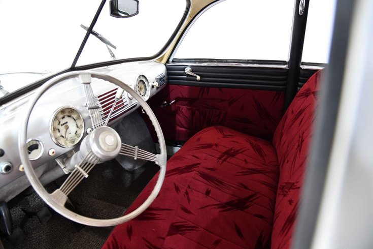 1950 Tatra T600 Tatraplan, ezüst, műszerfal, elölnézet, oldalnézet, balról