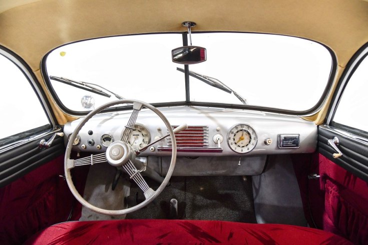 1950 Tatra T600 Tatraplan, ezüst, műszerfal, elölnézet, szemből