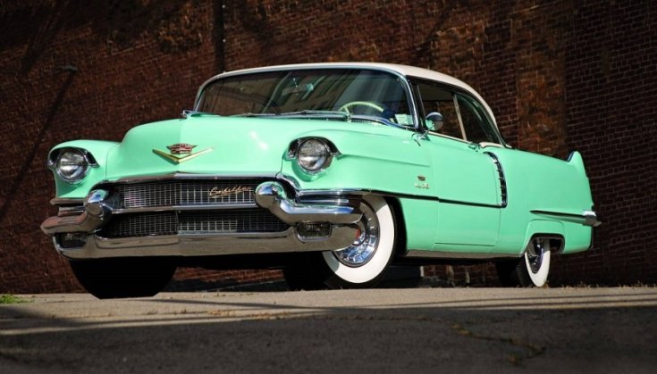 1956 Cadillac Eldorado Seville kupé, világoszöld, elölnézet, oldalnézet, balról döntve, alulról fotózva