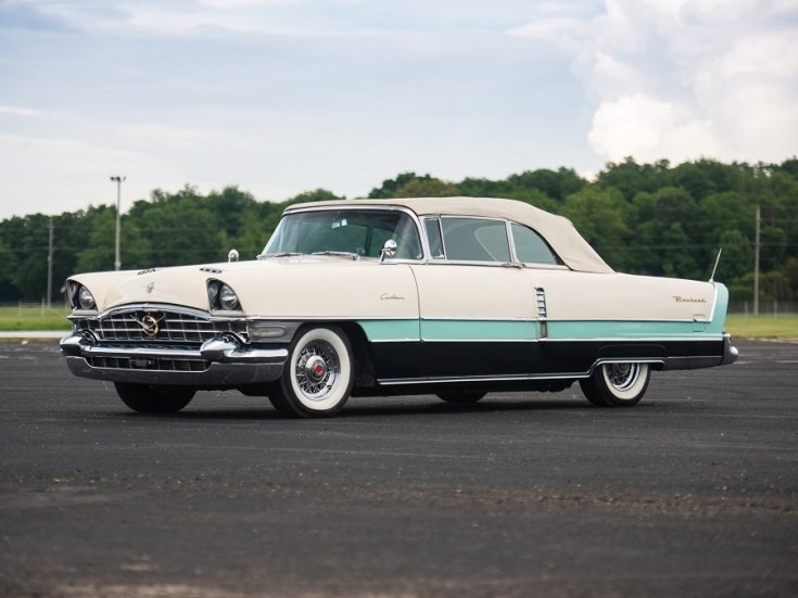 1956 Packard Caribbean 400, fehér kabrió, elölnézet, oldalnézet, balról, távolról