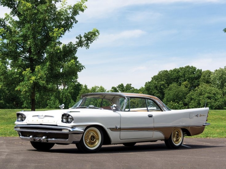 1957 DeSoto Adventurer, fehér, elölnézet, oldalnézet, balról