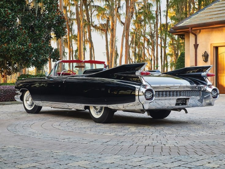 1959 Cadillac Eldorado Biarritz, fekete kabrió, elölnézet, oldalnézet, balról, távolról
