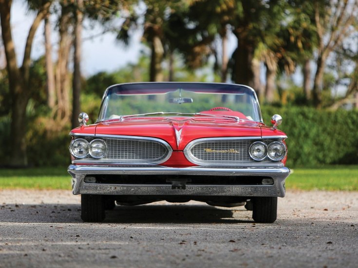 1959 Pontiac Bonneville, vörös kabrió, elölnézet, szemből