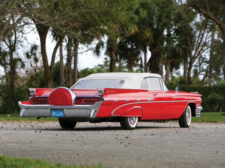 1959 Pontiac Bonneville, vörös kabrió, Continental Kit, hátulnézet, oldalnézet, jobbról, távolról, alulnézet