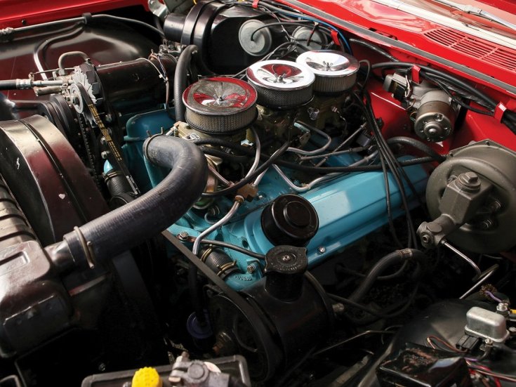 1959 Pontiac Bonneville, motortér, oldalnézet, jobbról, ráközelítve