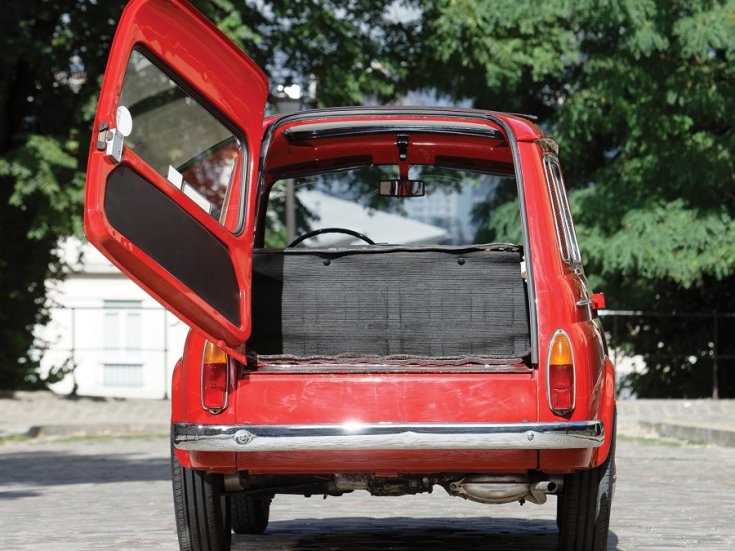 1960 Fiat 500 Giardiniera, piros, kombi, hátsó csomagtér, nyitva, elölnézet, szemből