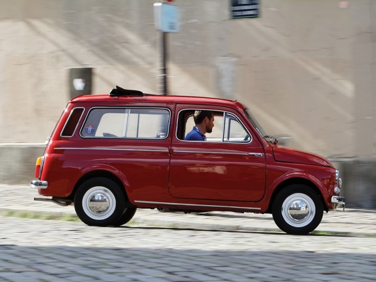 1960 Fiat 500 Giardiniera, piros, kombi, oldalnézet, jobbról