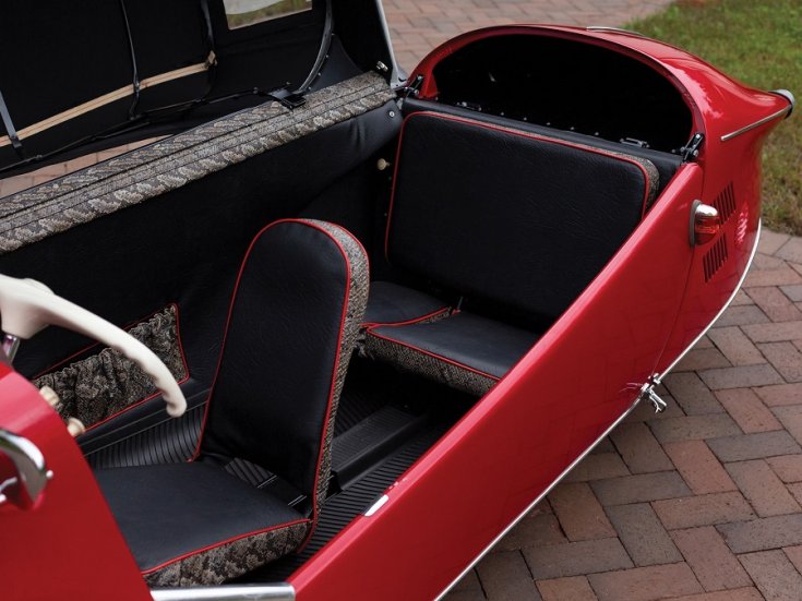 1964 Messerschmitt KR 201 roadster, meggyvörös, hátsó ülés, elölnézet, oldalnézet, jobbra döntve