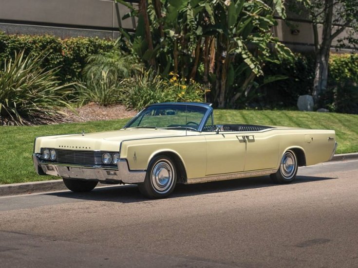 1966 Lincoln Continental, vajsárga Phaeton, elölnézet, oldalnézet, balról, távolról
