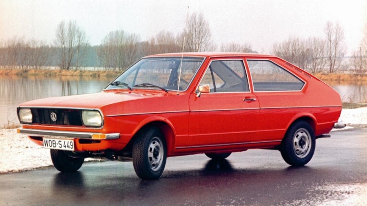 1973 Volkswagen Passat B1 Typ 32, hatchback, piros, elölnézet, oldalnézet, balról