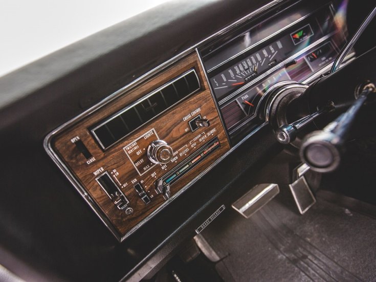 1976 Oldsmobile Regency 98 műszerfal, bal oldala, elölnézet, oldalnézet, balról