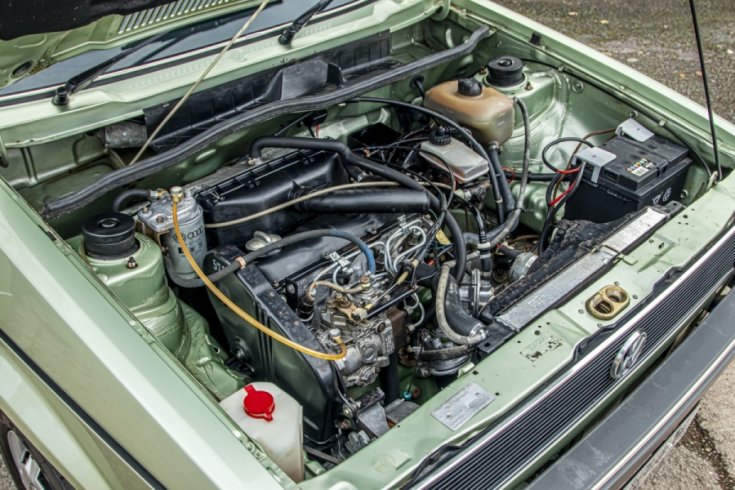 1980-as VW Golf Mk1 modell motorja felülről