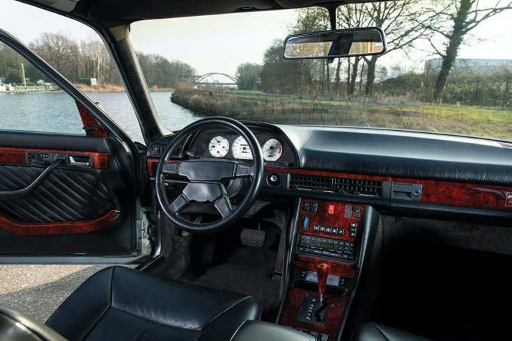 Az 1989-es Mercedes-Benz 560 SEL 6.0 AMG beltere