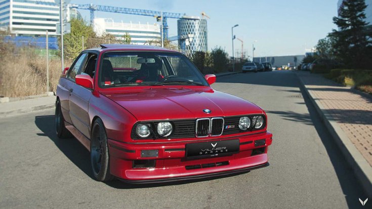 1990 BMW E30 M3 E36 M3 motorral szemből, utcán