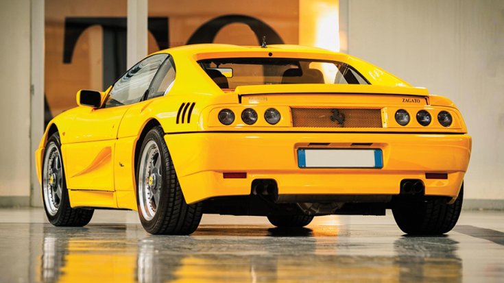 A Ferrari 348 Zagato hátulról