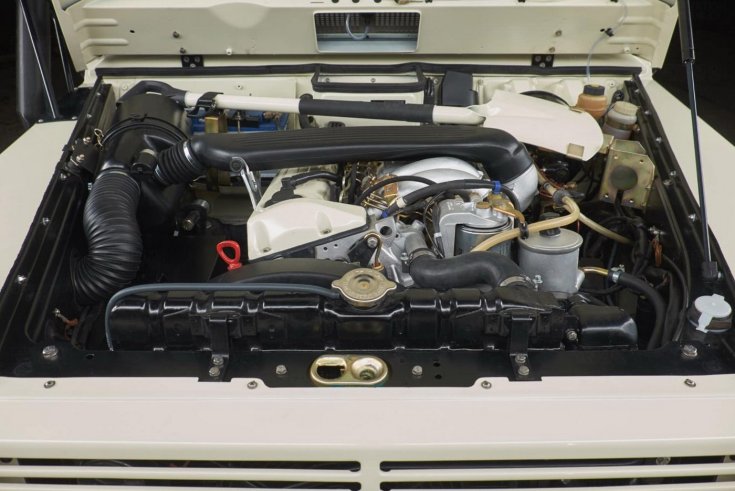1991-es Mercedes G-osztály tuning motortere