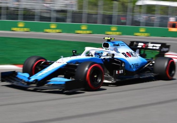 Latifi a Williams autójában