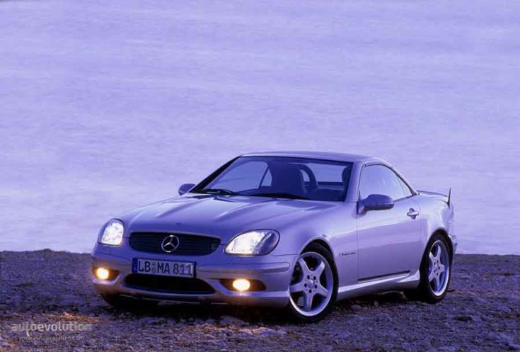 2002-es Mercedes SLK 32 AMG