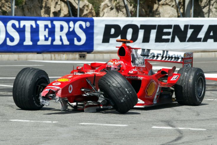 Schumacher az összetört Ferrariban a 2004-es Monacói Nagydíjon