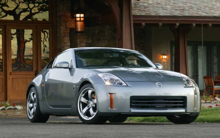 Nissan 350Z szemből