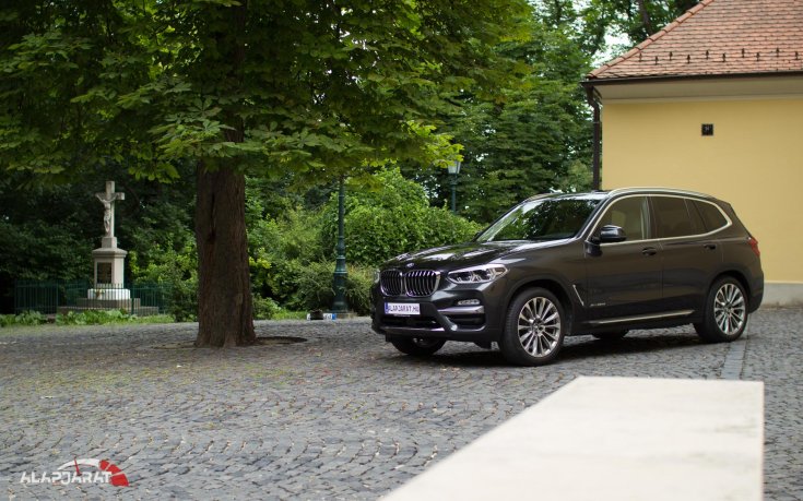 2018-as BMW X3 elölről