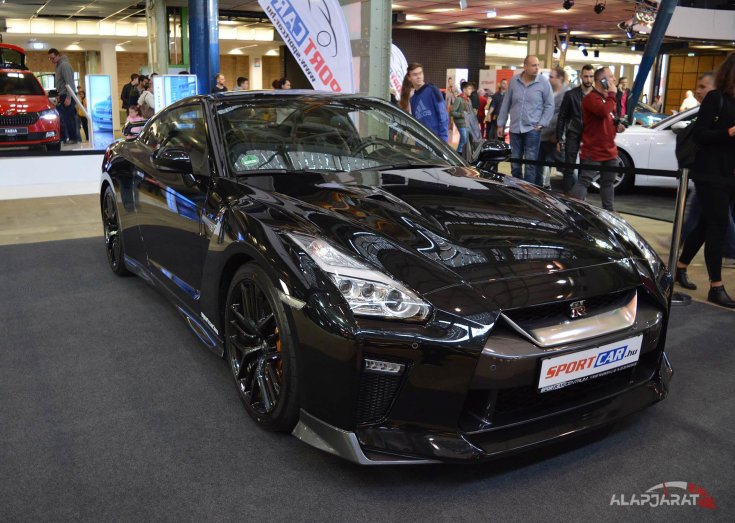 2018-as Nissan GT-R