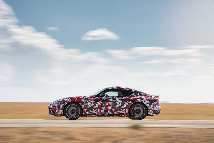 2018 Toyota Supra kémfotón, oldalról
