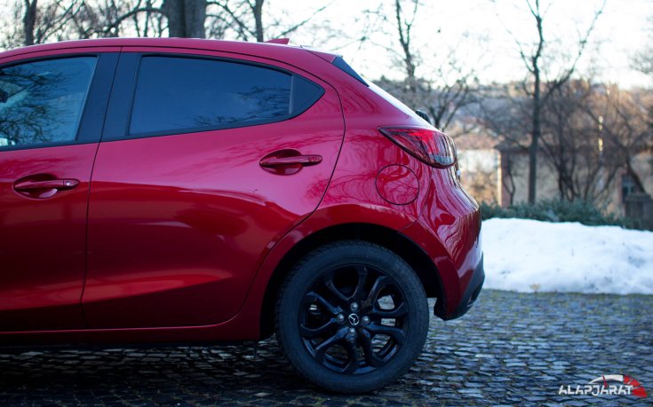 Mazda 2 hátsó kerék